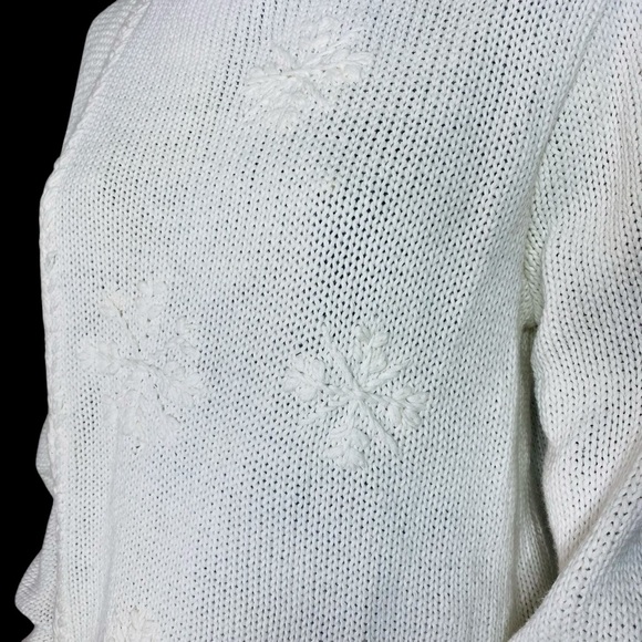 🆕 Vintage Snowflake Sweater - Picture 4 of 7